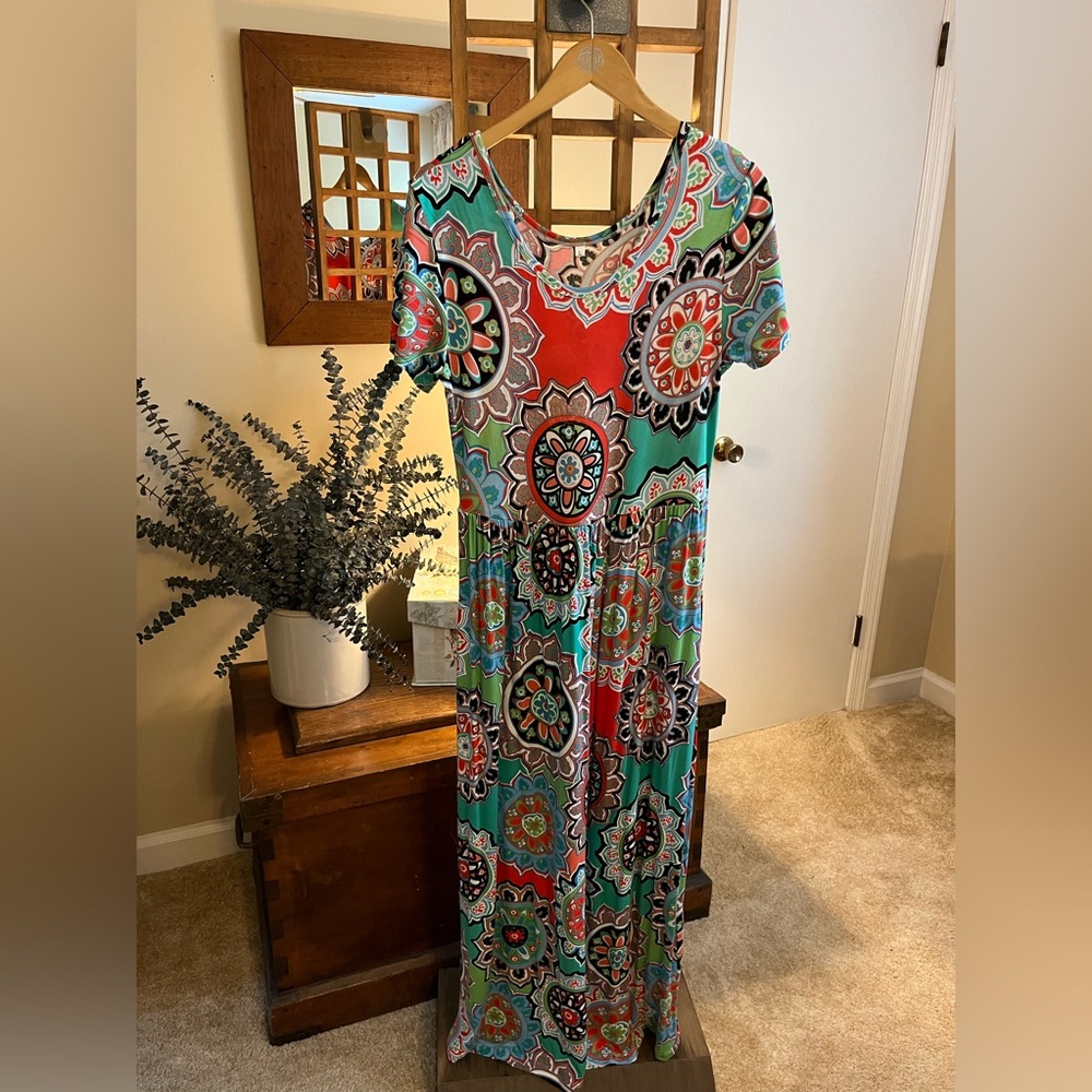 Colorful maxi dress with pockets (L) - short sleeves